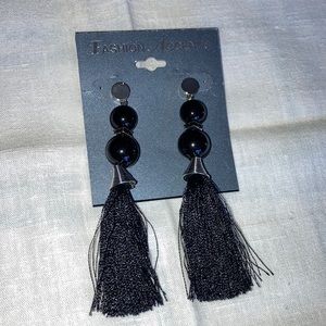 NWOT FASHION ACCENT ST blkbeads & tassels, appx 3 3/4” long x 1”. $25